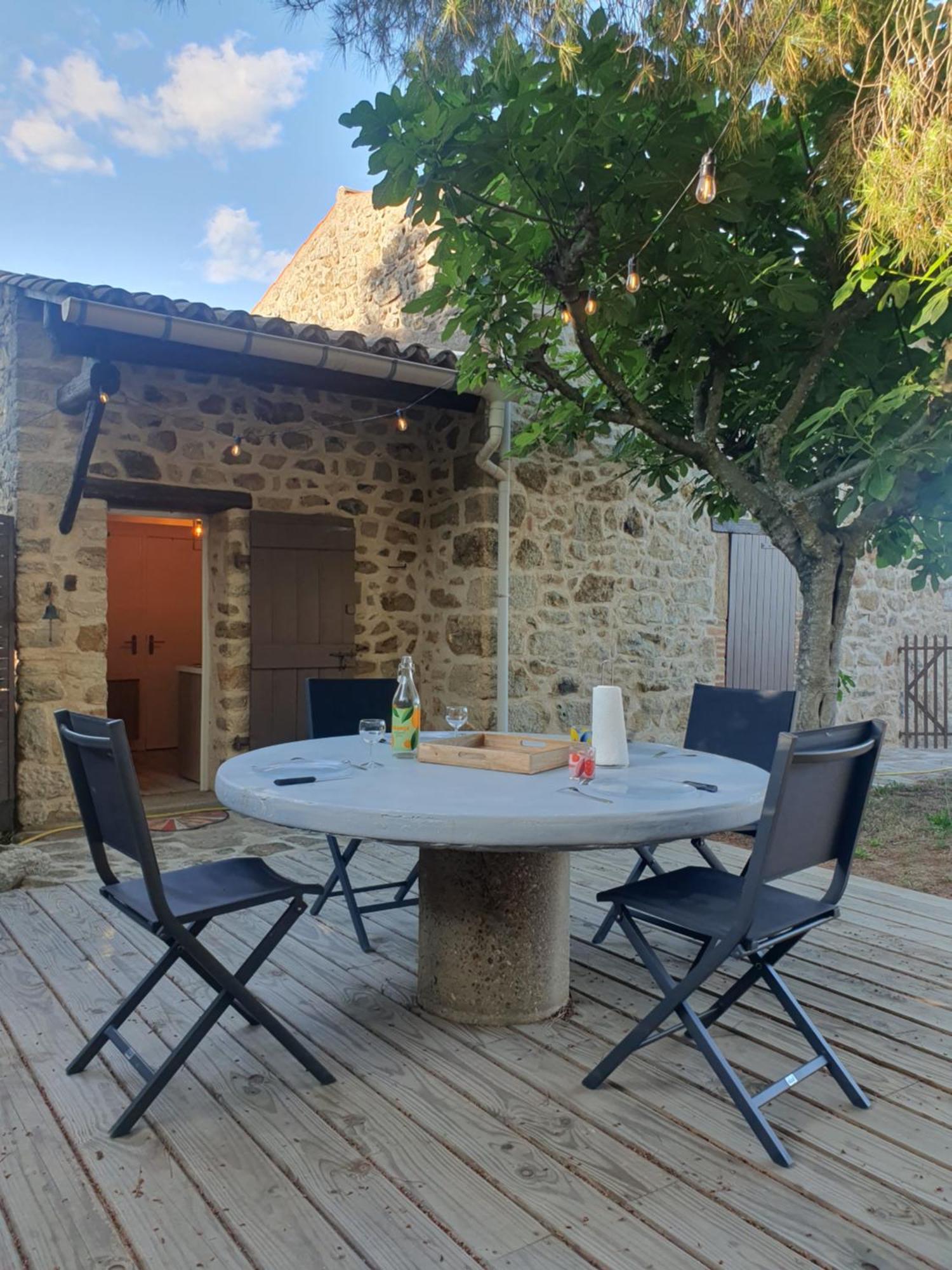 La Magnanerie Du Castanet Vila Banne Exterior foto